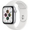 Умные часы Apple Watch SE, 44 мм, корпус из алюминия серебристого цвета, спортивный ремешок белого цвета MYDQ2 - фото 10535